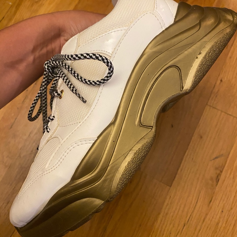 Topshop Sneakers with gold accent
